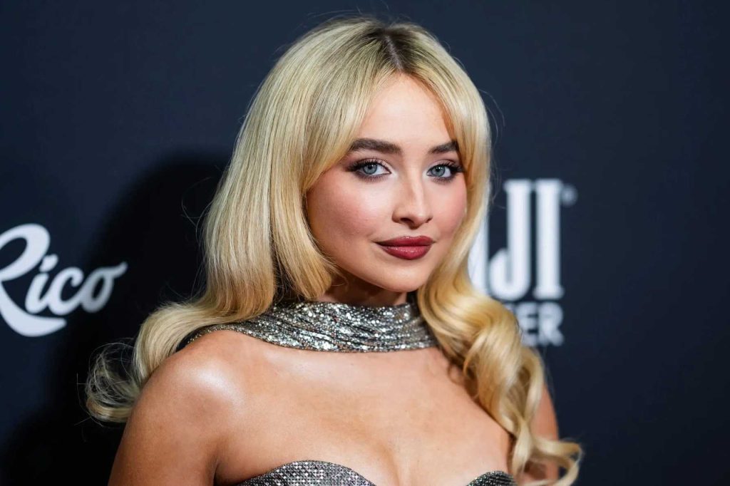 Sabrina Carpenter Weight 2025: Her Actual Weight, Height and Fitness ...